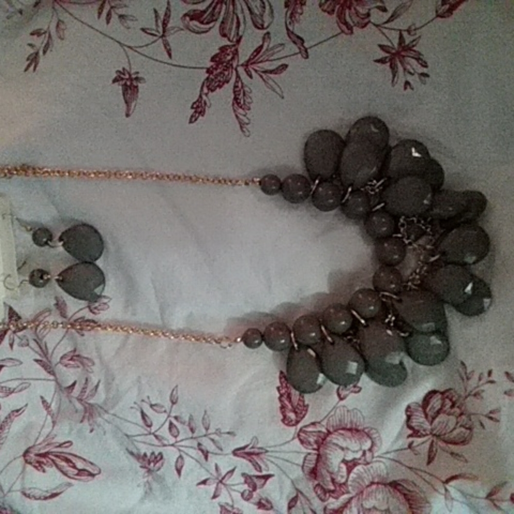 Statement Necklace with Earrings
